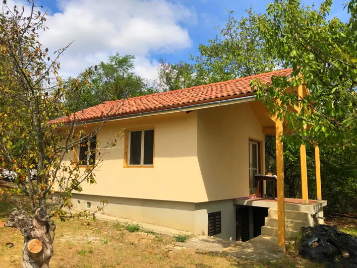 A ház oldalnézete