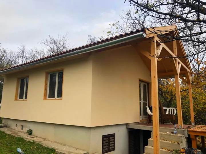 Homlokzat és szuterén